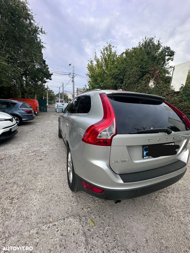 Volvo XC 60 D5 AWD Summum - 11