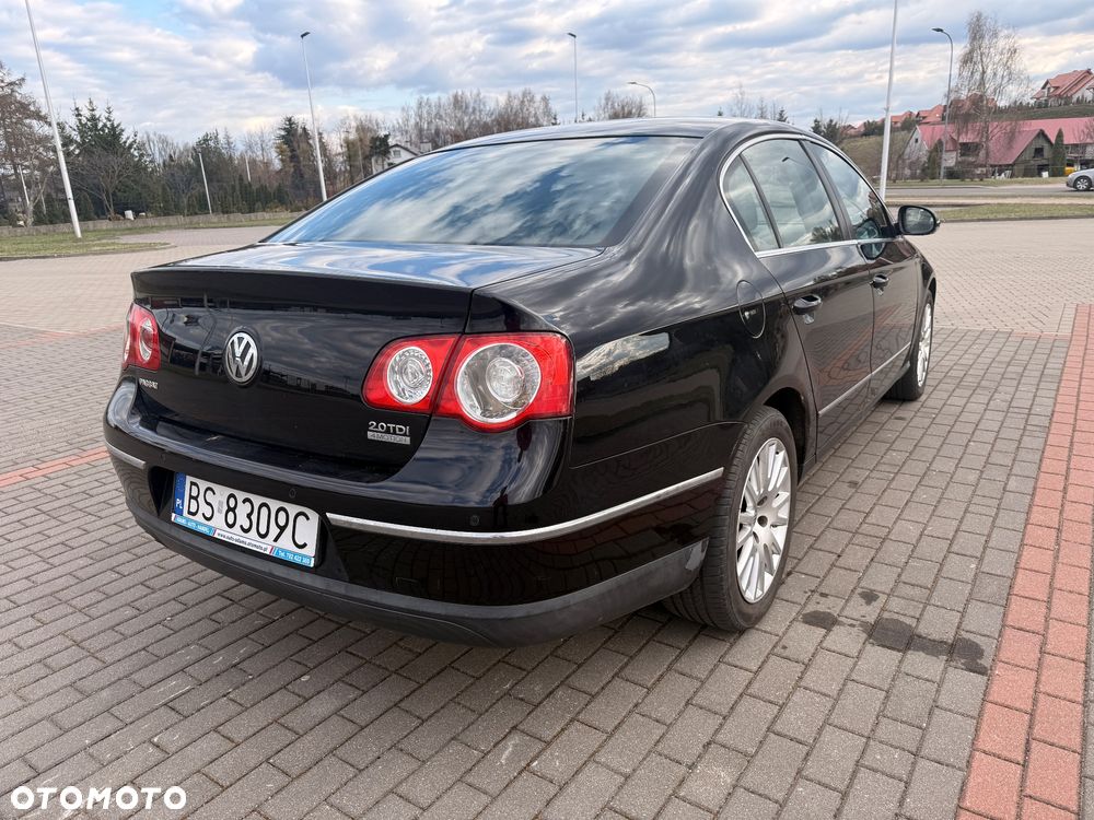Volkswagen Passat 2.0 TDI 4Mot Highline - 4