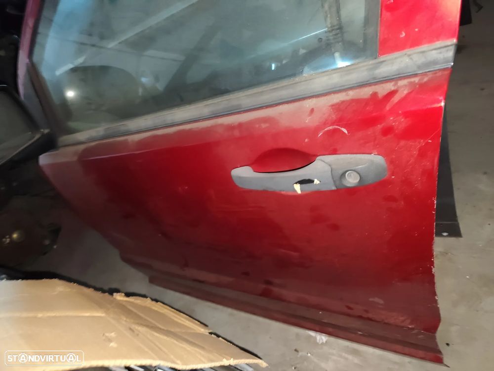 DODGE CALIBER PORTA FRENTE ESQUERDA - PF635 - 2