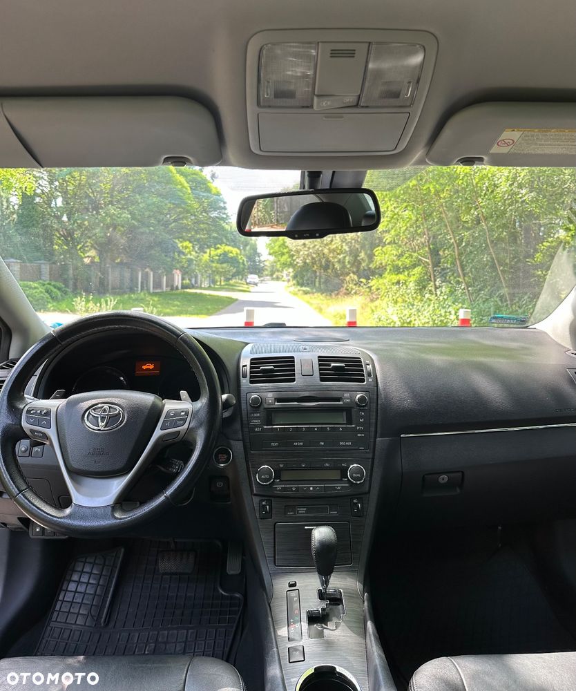 Toyota Avensis - 11