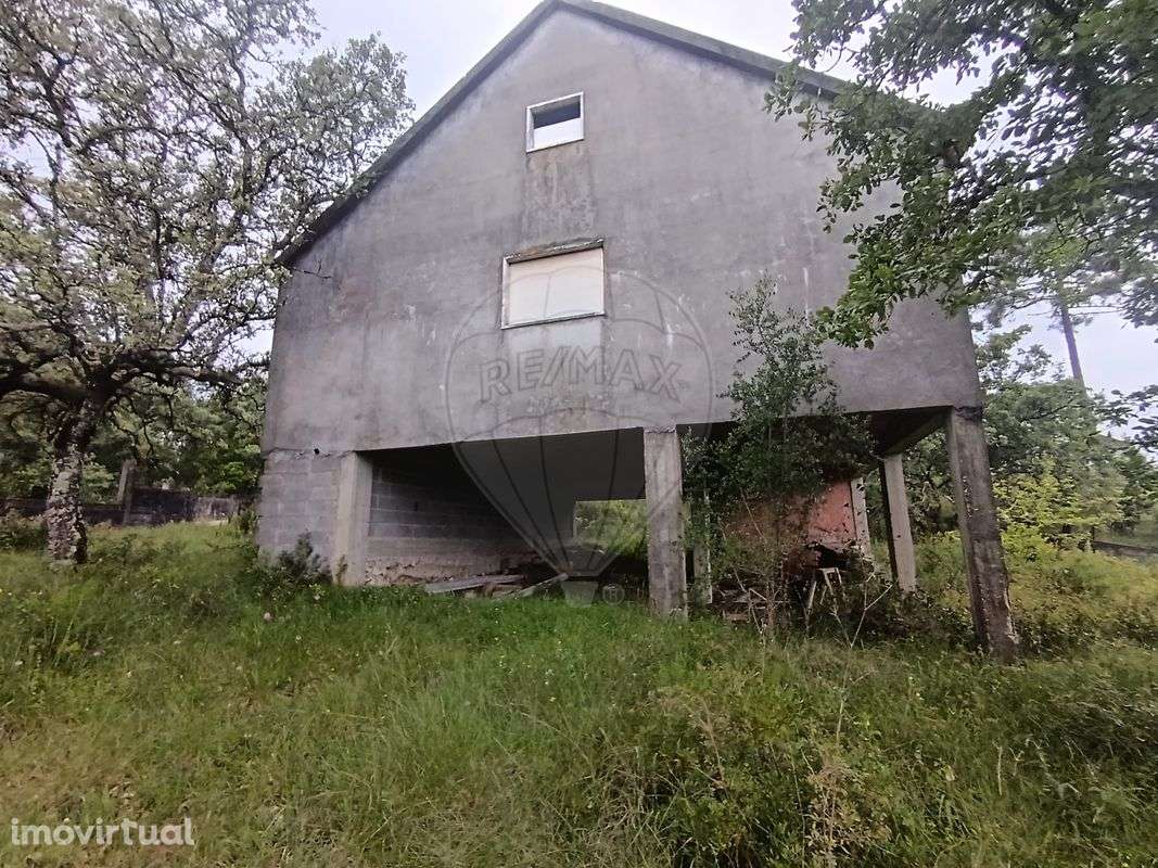 Moradia T2 para venda - Grande imagem: 2/9