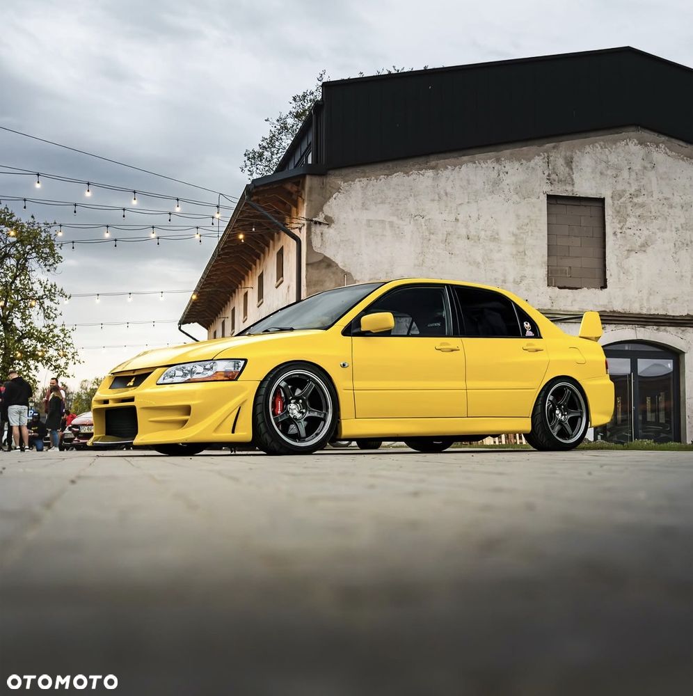 Mitsubishi Lancer Evolution - 4