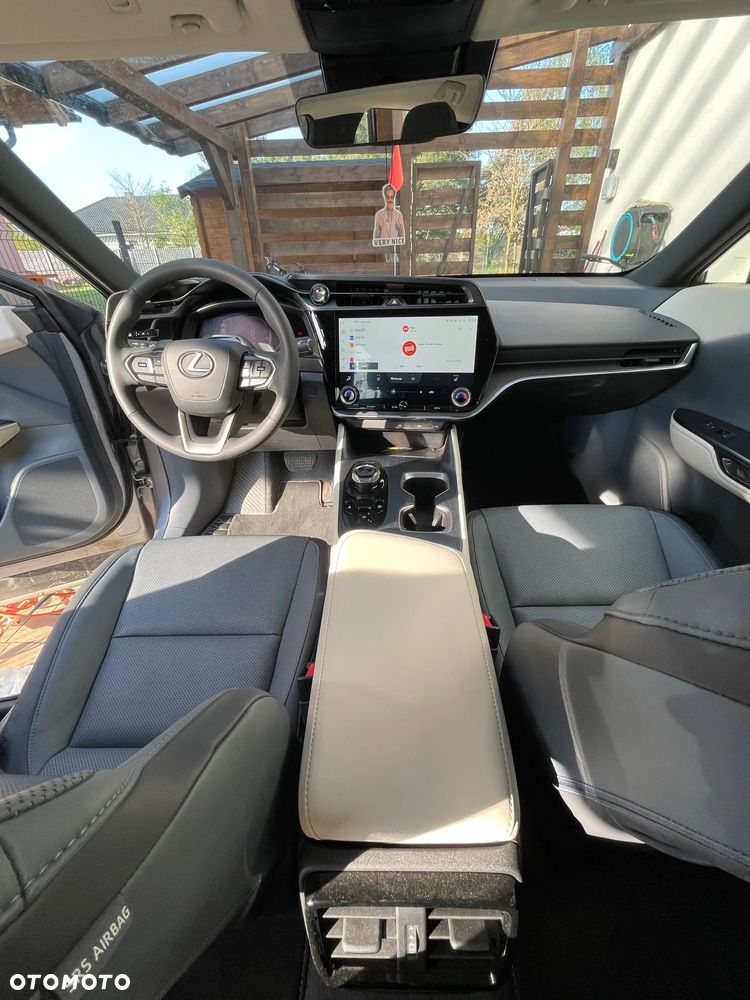 Lexus RZ 450e Comfort Line - 14