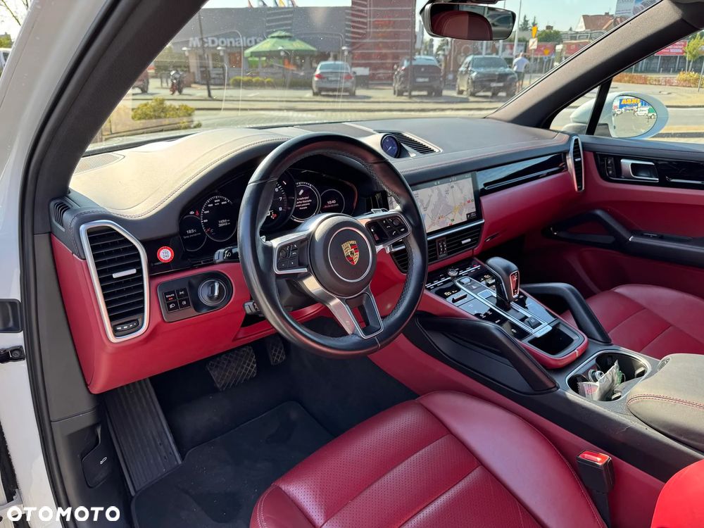 Porsche Cayenne - 24
