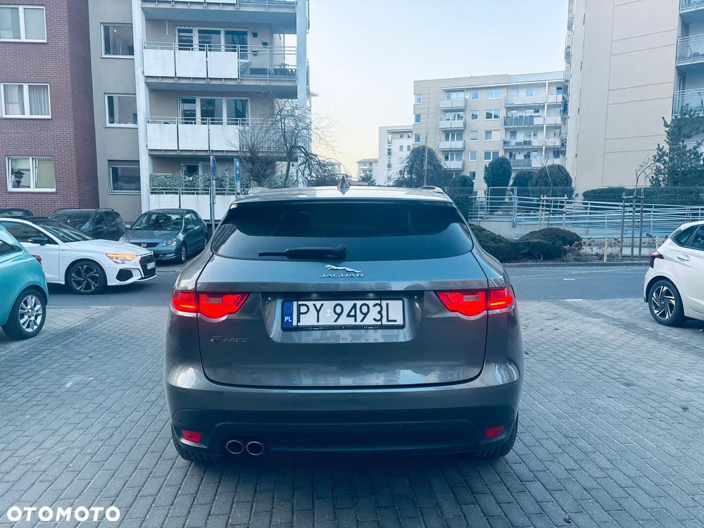 Jaguar F-Pace - 6