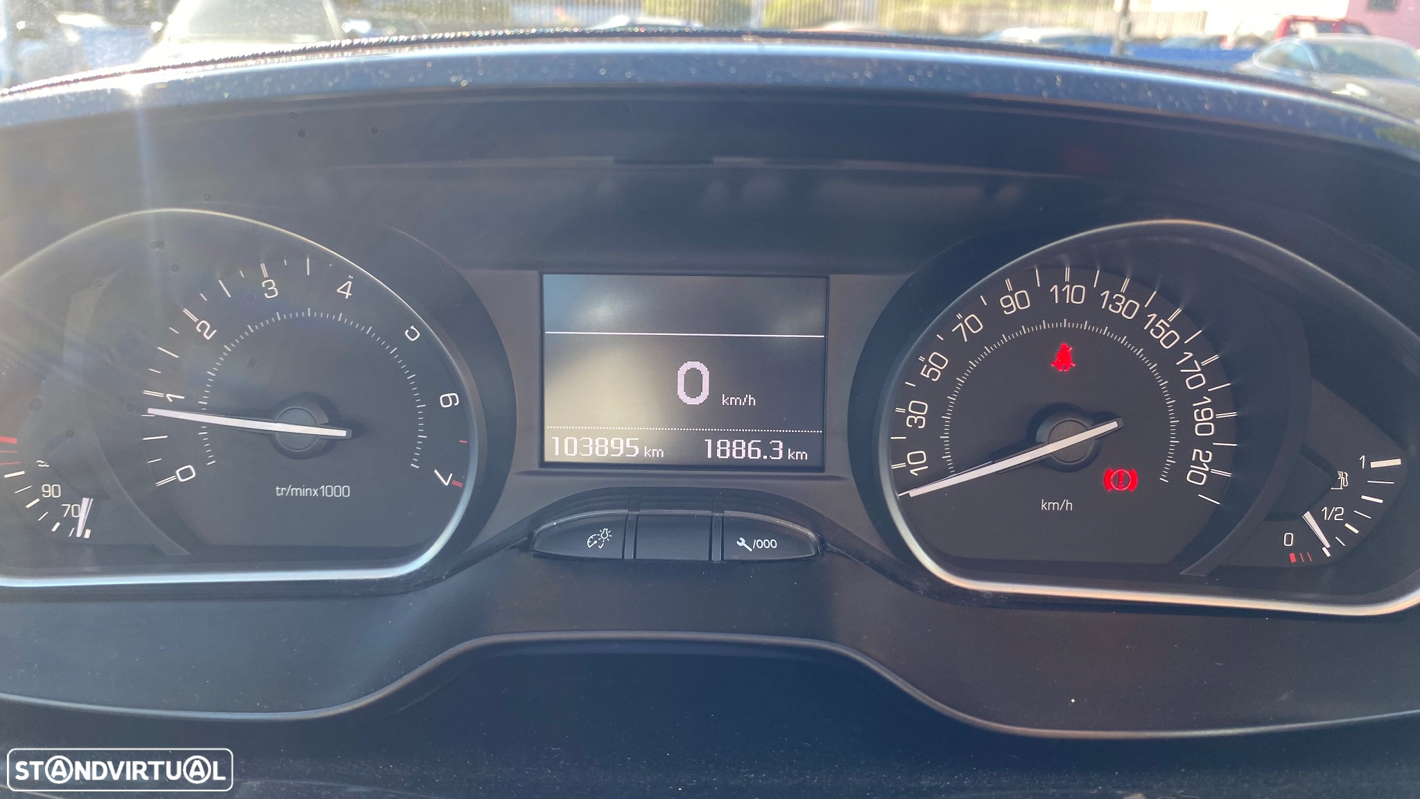Peugeot 208 1.2 PureTech Allure - 36