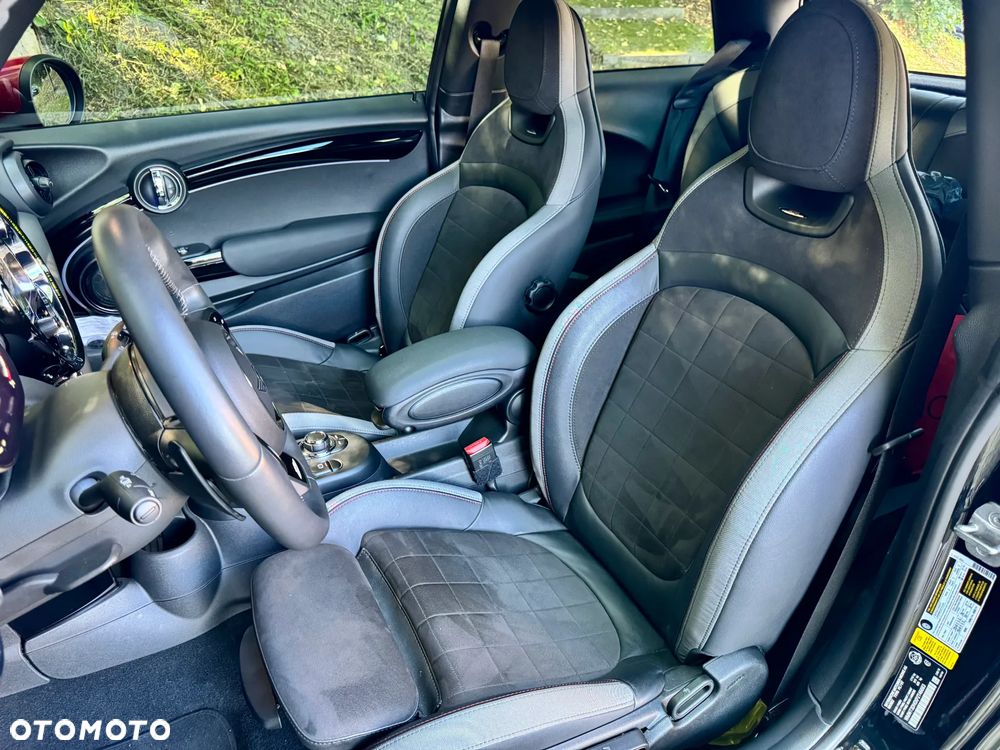 MINI John Cooper Works - 10