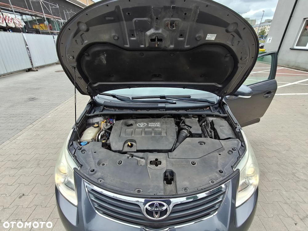 Toyota Avensis 1.8 Sol plus - 10