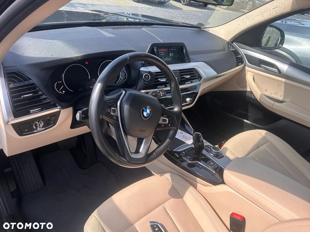 BMW X3 xDrive20d Advantage - 14
