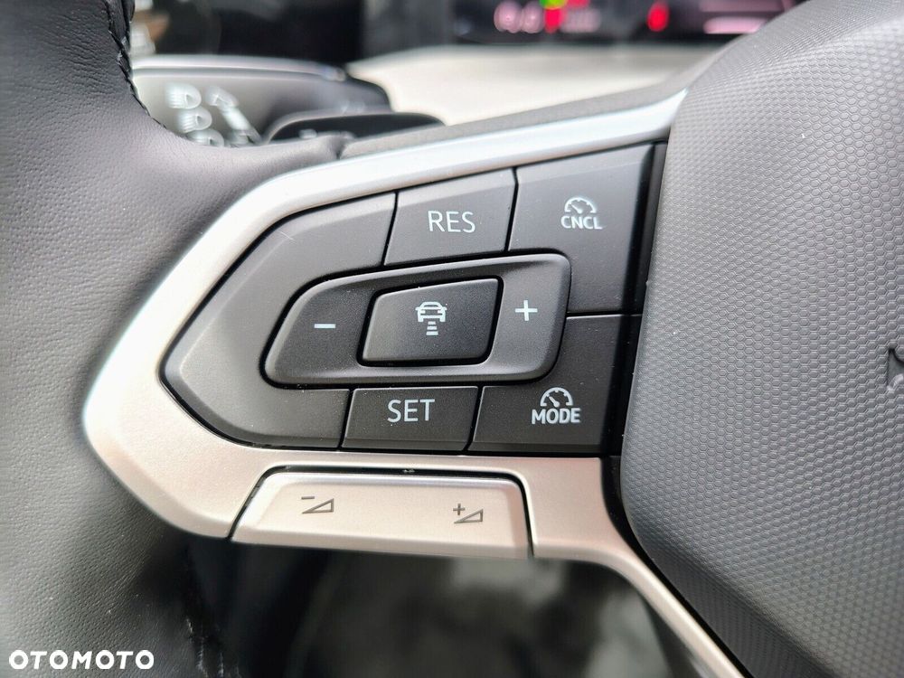 Volkswagen Golf - 12