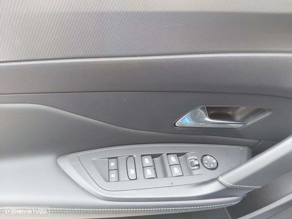 Peugeot 308 1.6 Hybrid GT Pack e-EAT8 - 21