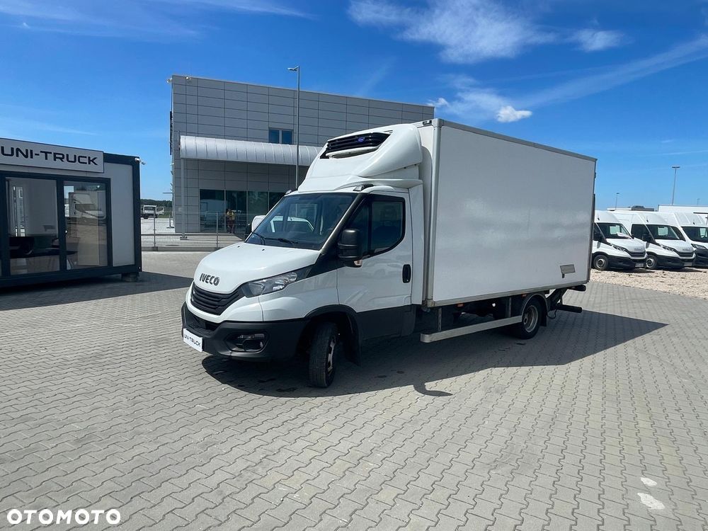 Iveco 50C18 Izoterma z Agregatem Zanotti Zasilanie 230V 8EP Winda - 2