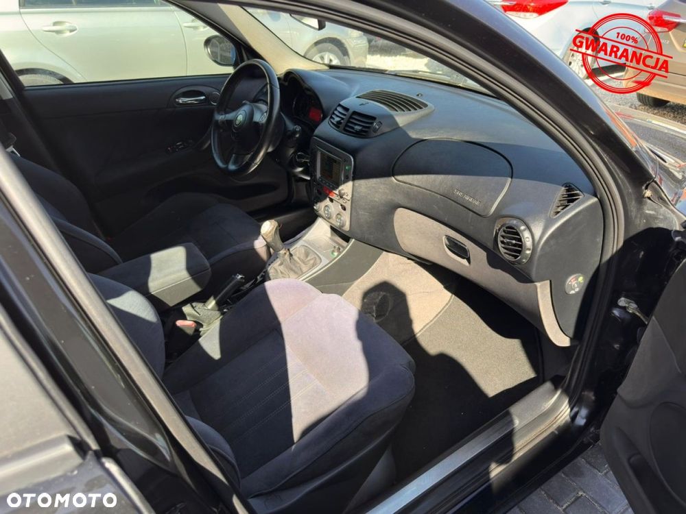 Alfa Romeo 147 - 24