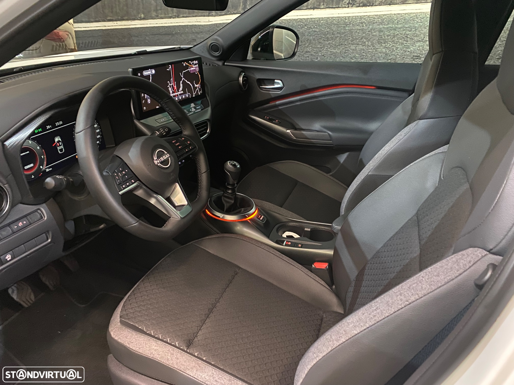 Nissan Juke 1.0 DIG-T N-Connecta NAV.+TwoTone NC - 6