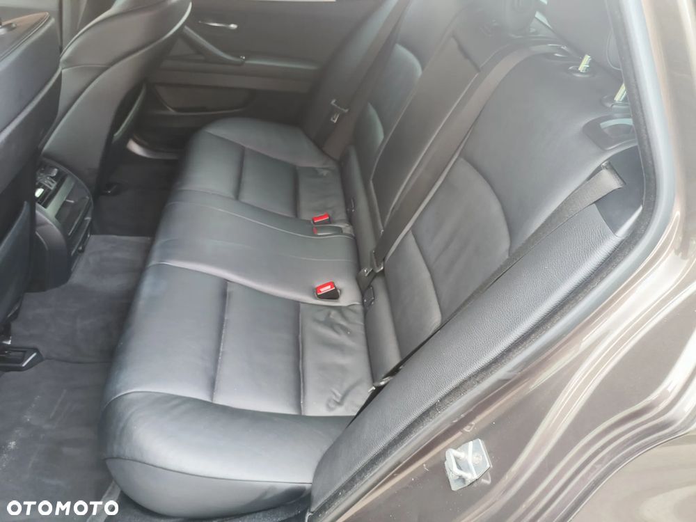 BMW Seria 5 523i Sport-Aut - 7