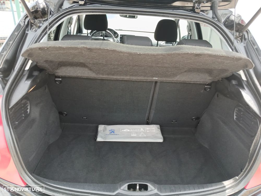 Peugeot 208 1.2 VTi Allure - 25