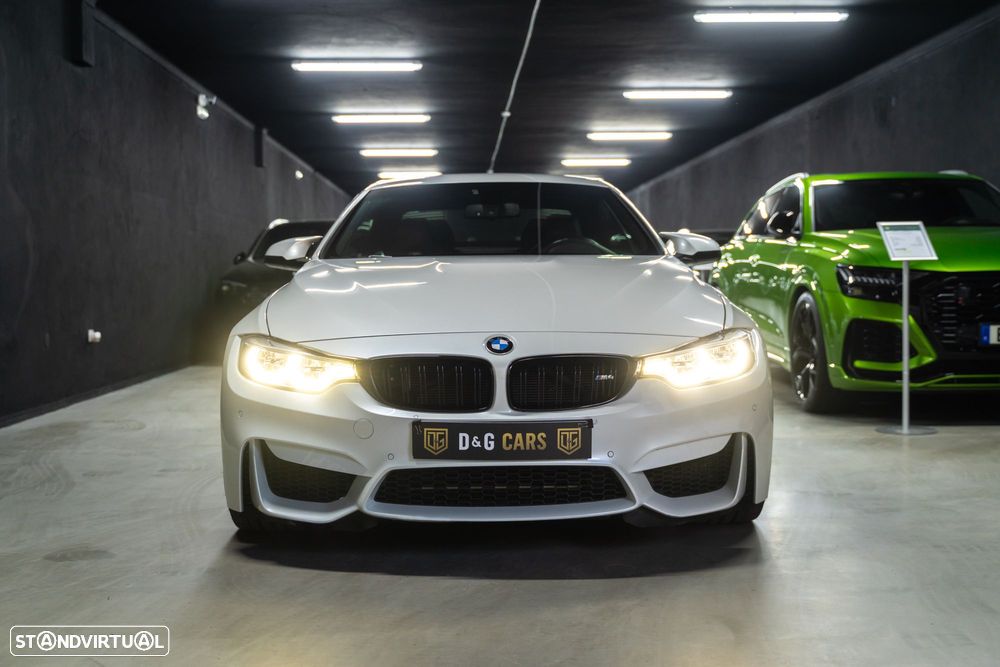 BMW M4 Auto - 25