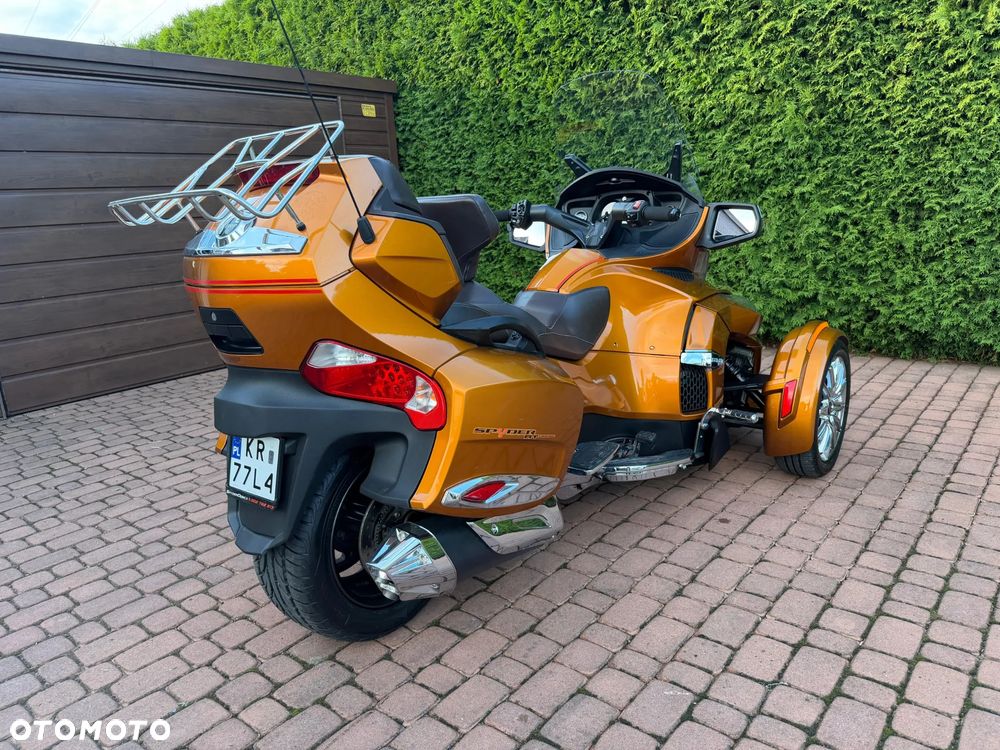 Can-Am Spyder - 4