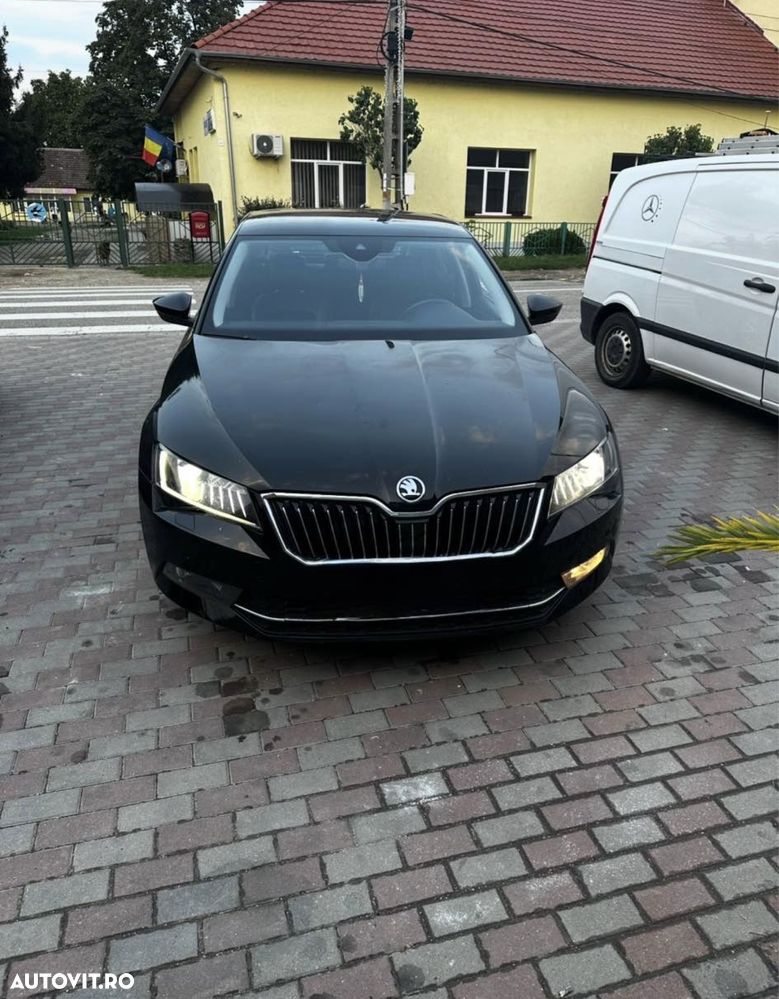 Skoda Superb 2.0 TDI DSG Style - 1