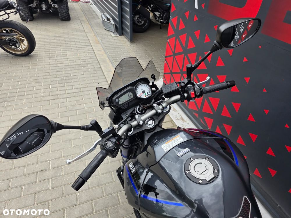 Yamaha FZ8 - 18