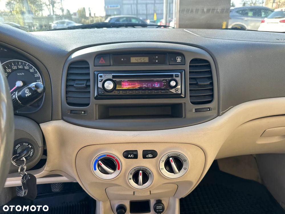Hyundai Accent 1.4 Classic - 17