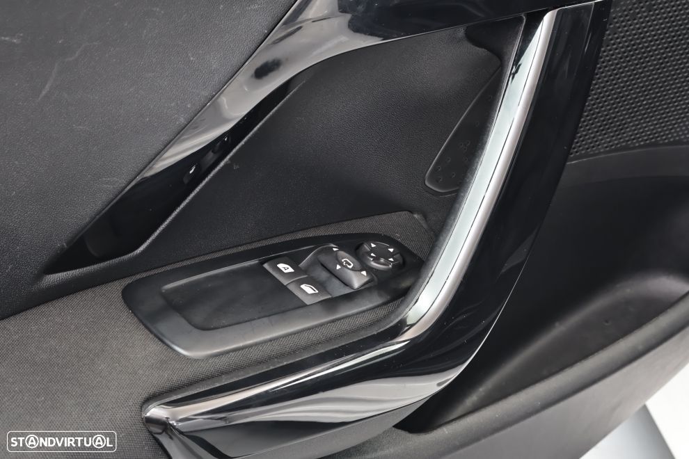 Peugeot 208 1.5 BlueHDi Signature - 25