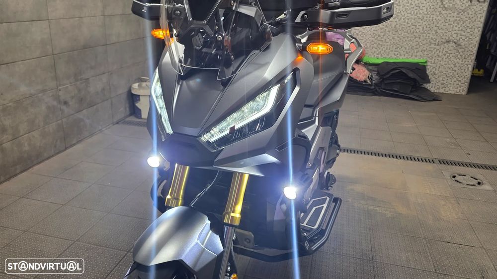 Honda X-ADV Escape Akrapovic Top Case - 6