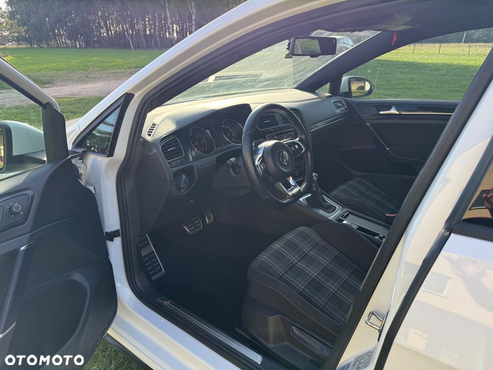 Volkswagen Golf 2.0 TDI BMT GTD DSG - 9