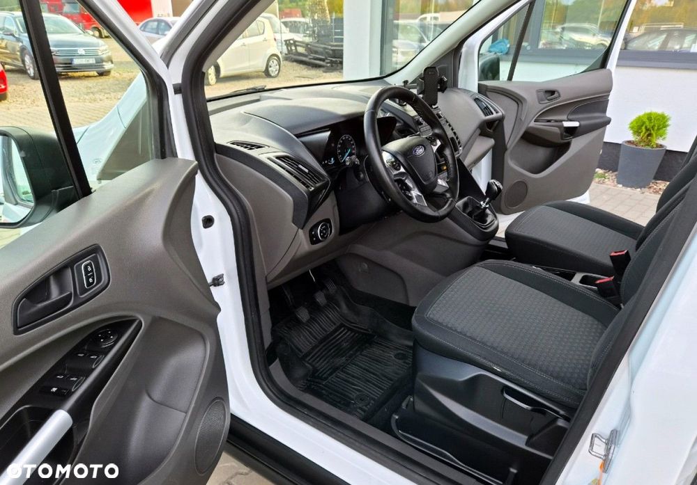 Ford Transit Connect - 23