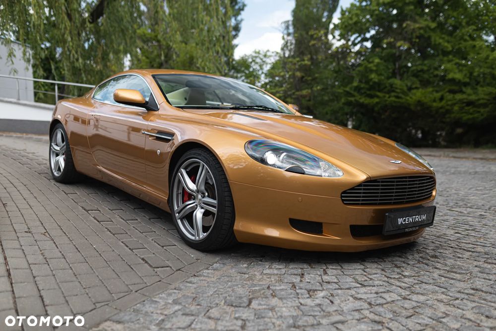 Aston Martin DB9 Touchtronic - 9