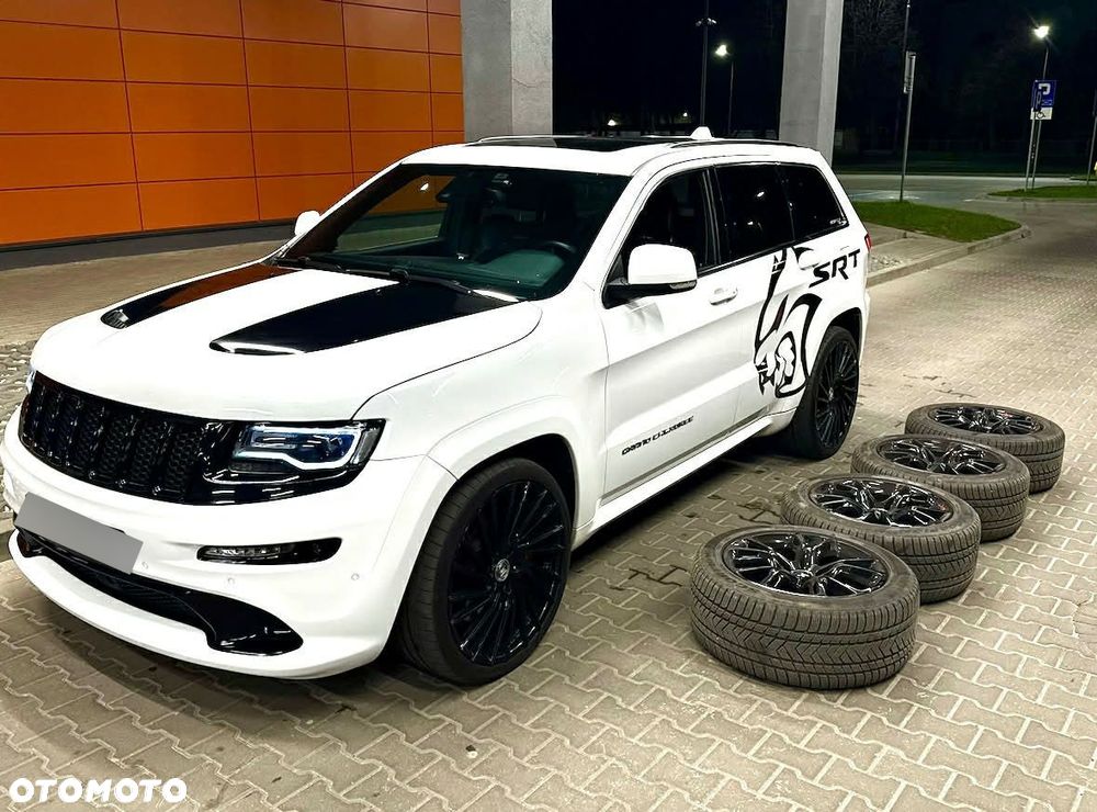 Jeep Grand Cherokee 6.4 V8 SRT8 - 11