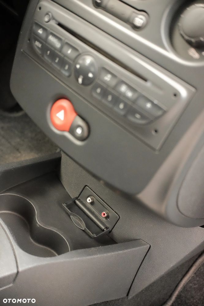 Renault Clio 1.2 16V Expression - 31