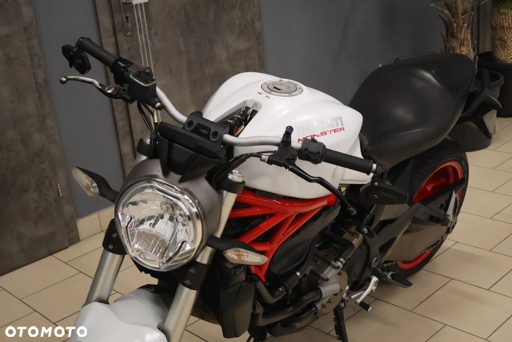 Ducati Monster - 19