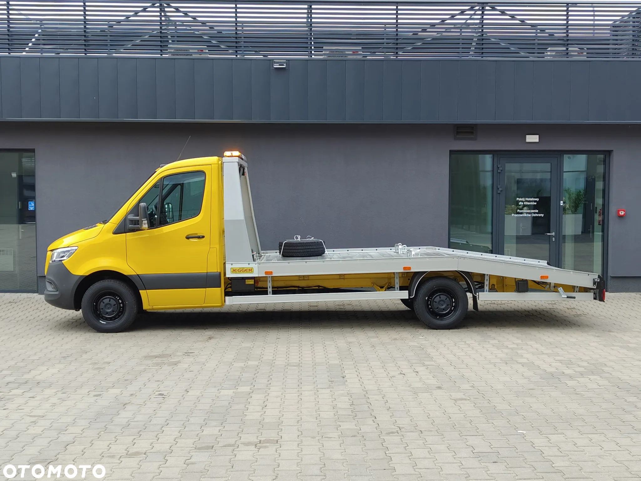 Mercedes-Benz Sprinter - 3