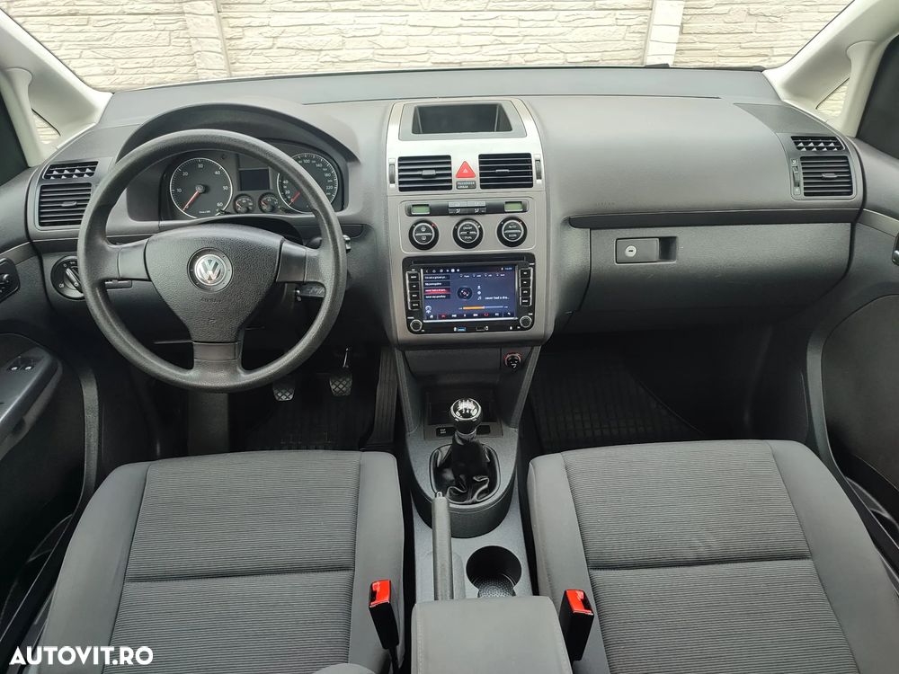 Volkswagen Touran - 6