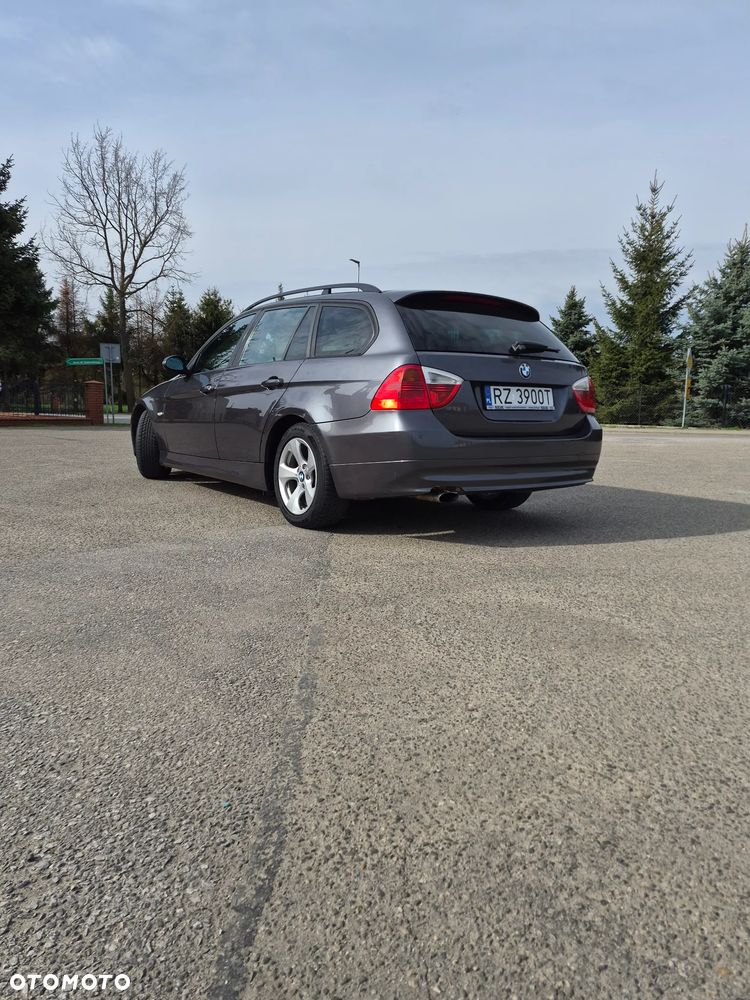 BMW Seria 3 320d - 8