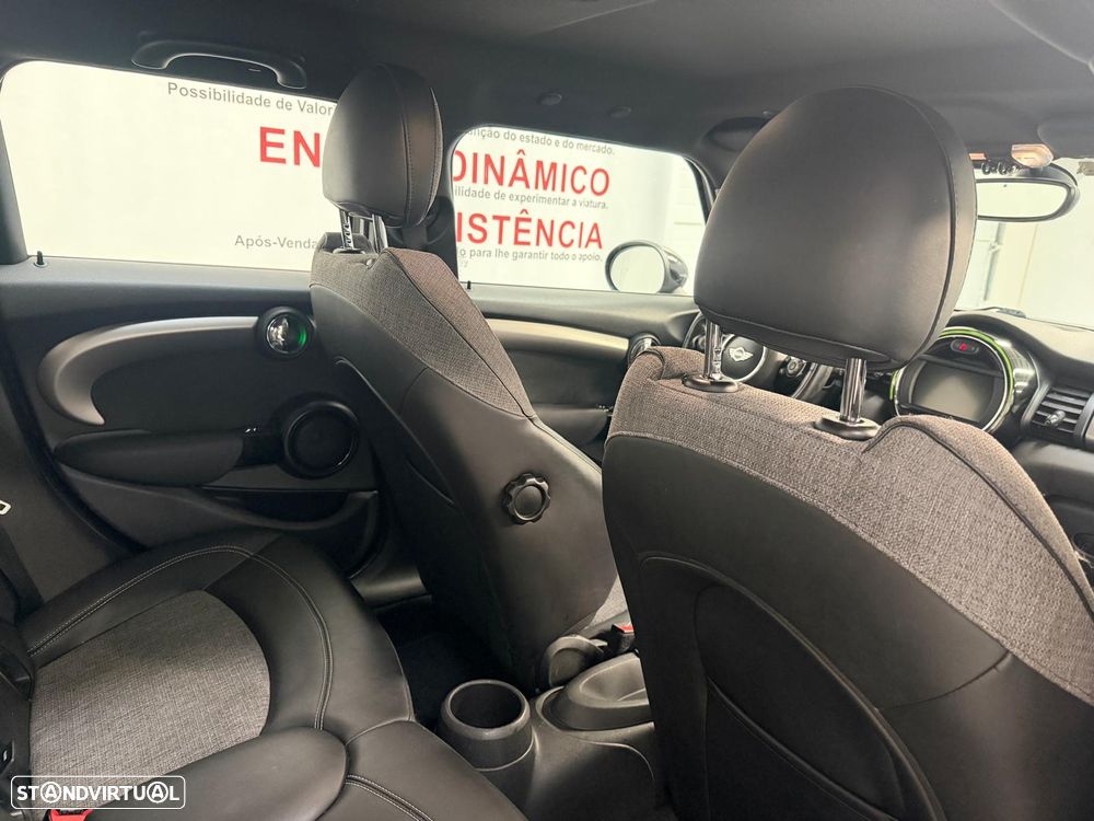 MINI 5 Portas Cooper D - 22