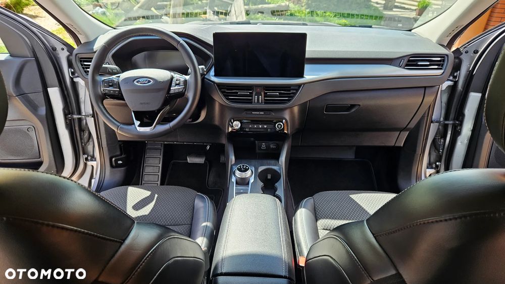 Ford Kuga - 32