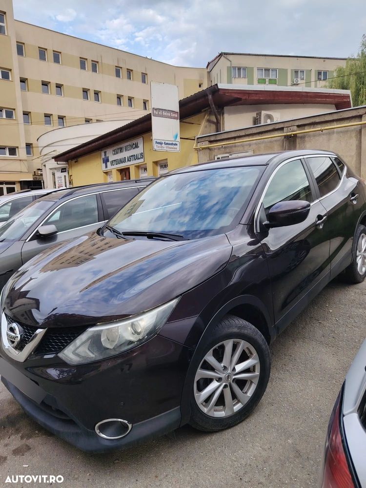 Nissan Qashqai - 1