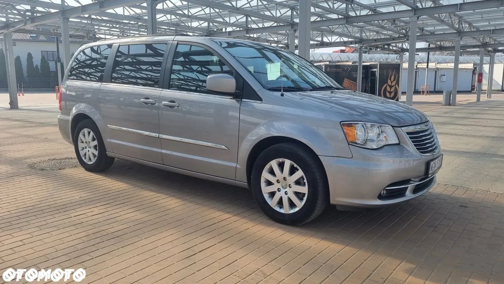 Chrysler Town & Country 3.6 Touring - 8