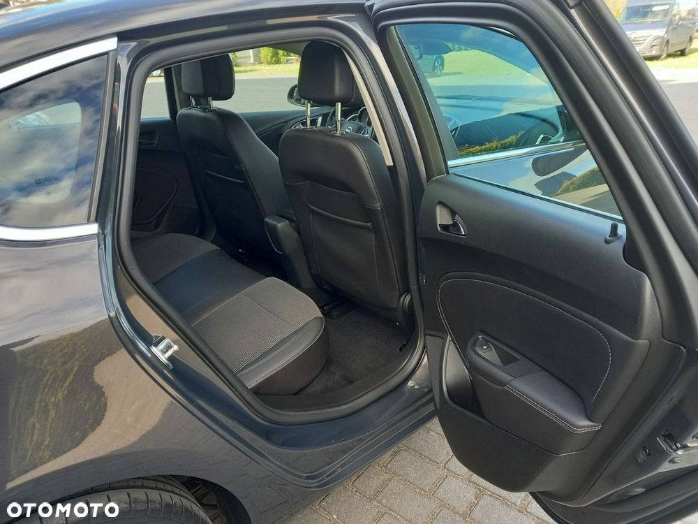Opel Astra 1.4 Innovation - 24