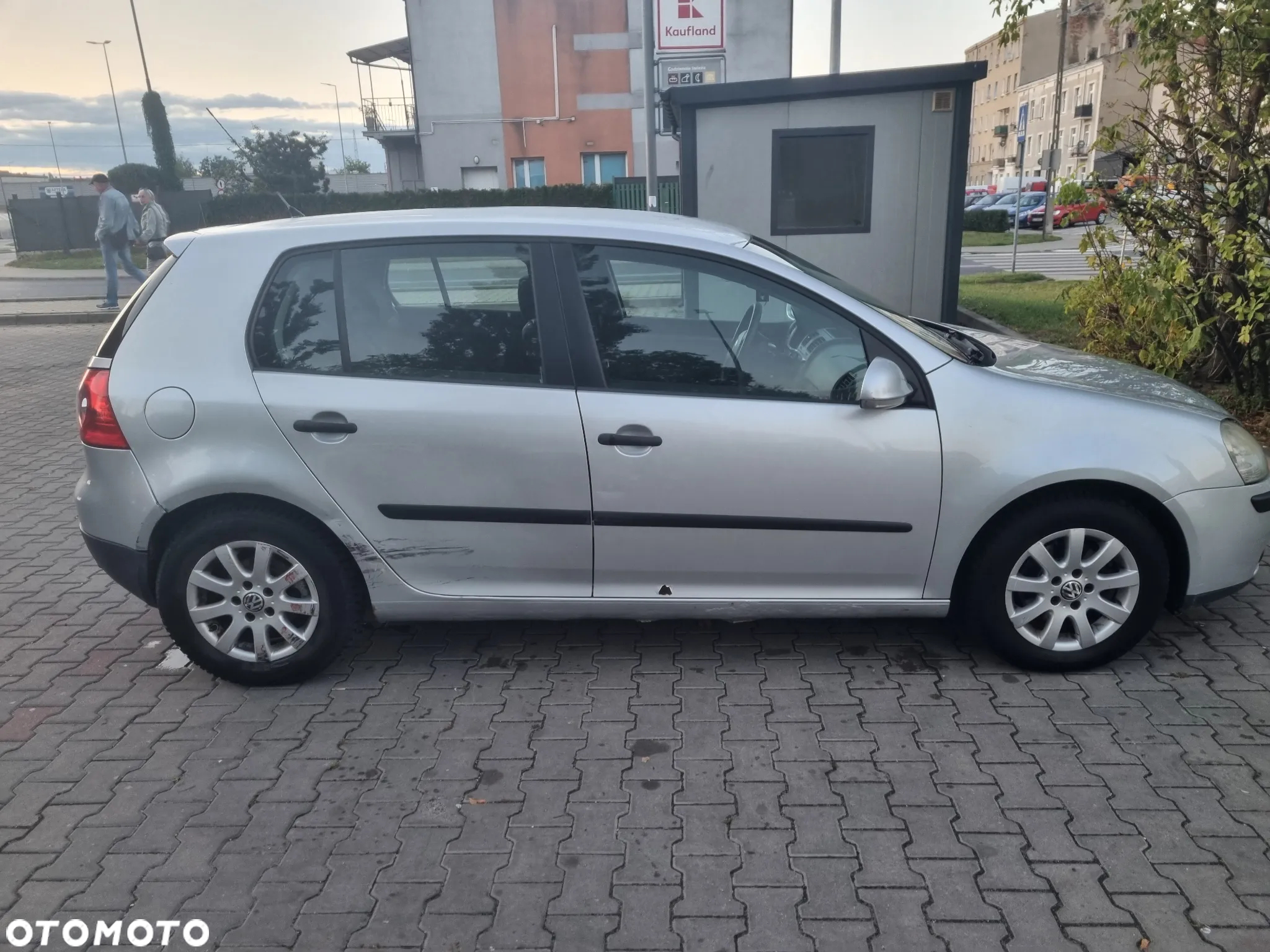 Volkswagen Golf V 2.0 SDI Comfortline - 2