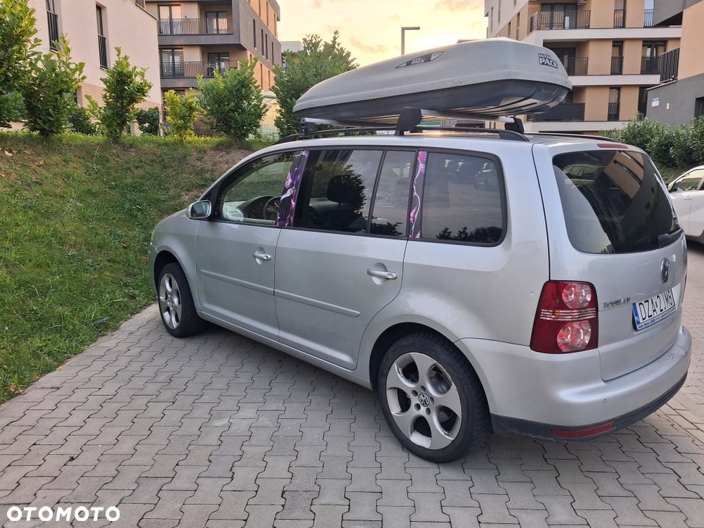 Volkswagen Touran - 2