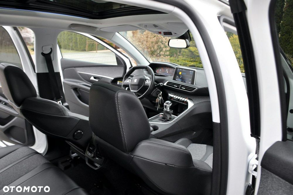 Peugeot 3008 - 23