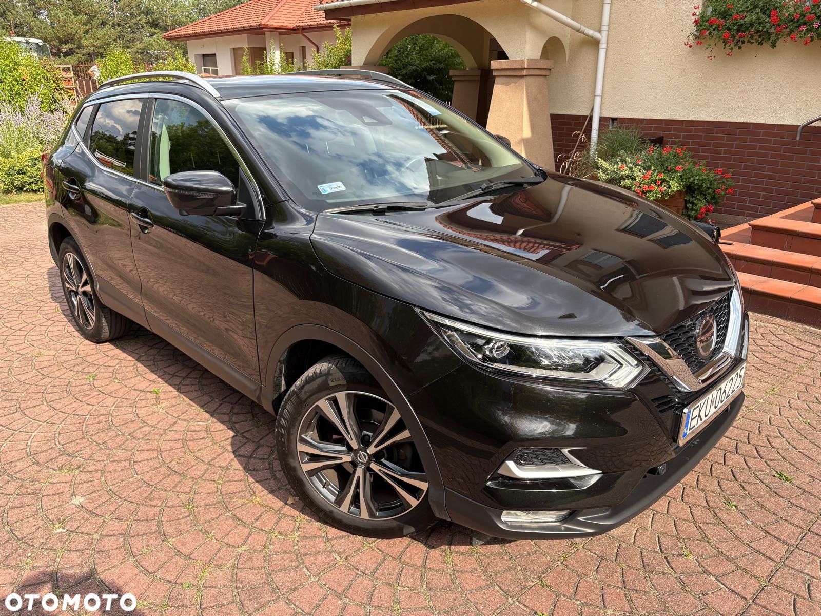 Nissan Qashqai 1.2 DIG-T N-Connecta - 1