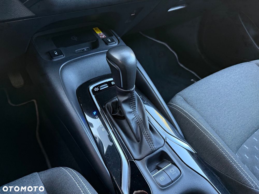 Toyota Corolla - 22