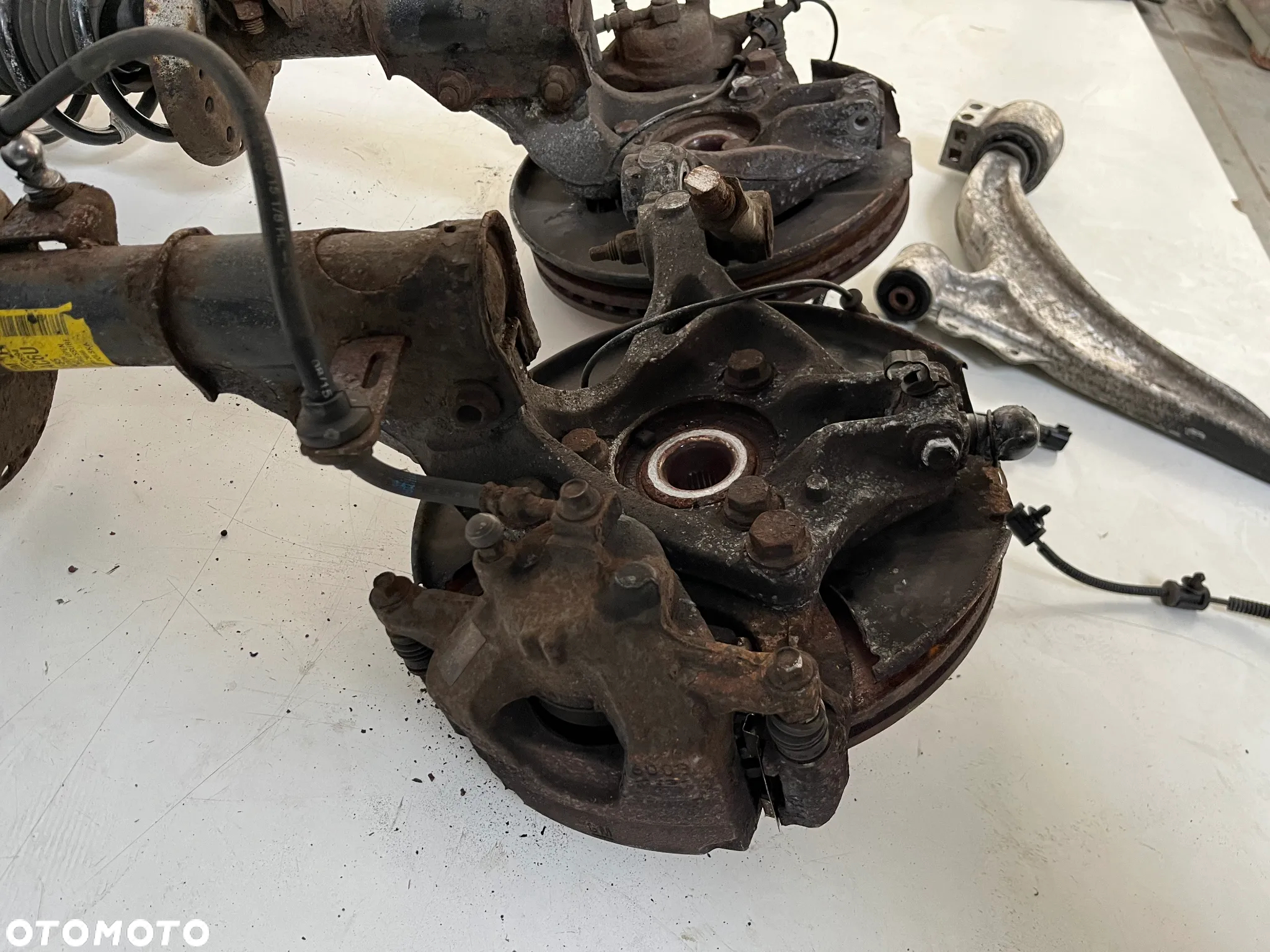 Zwrotnica mcperson Prawa Opel Zafira C 1.6 cdti  13473994 - 7