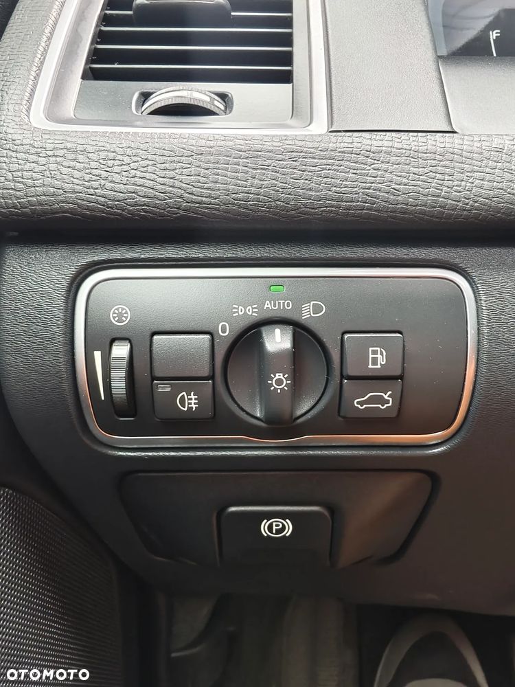 Volvo XC 60 D4 Geartronic Summum - 30