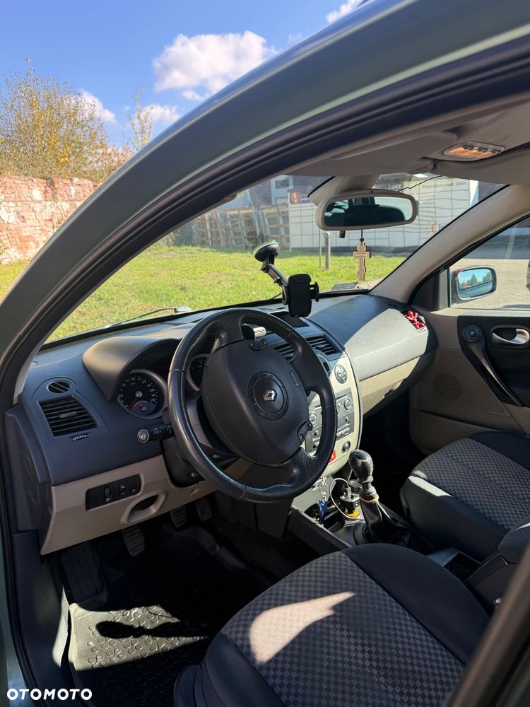 Renault Megane - 12