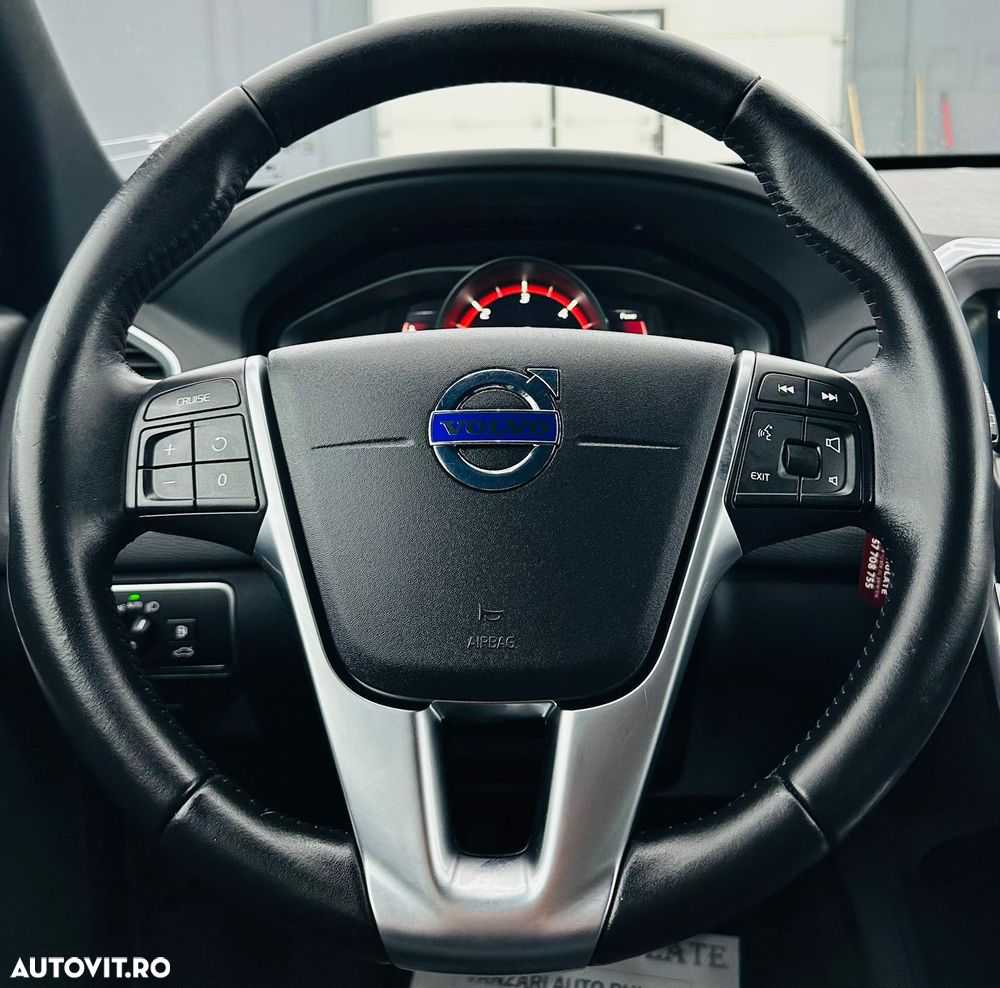 Volvo XC 60 D3 Ocean Race - 33